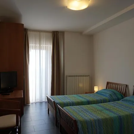 Luxury Dimora Albani B&B