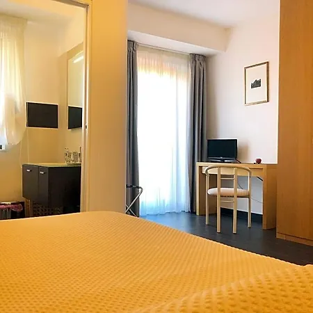 Luxury Dimora Albani Alojamento de Acomodação e Pequeno-almoço 3*